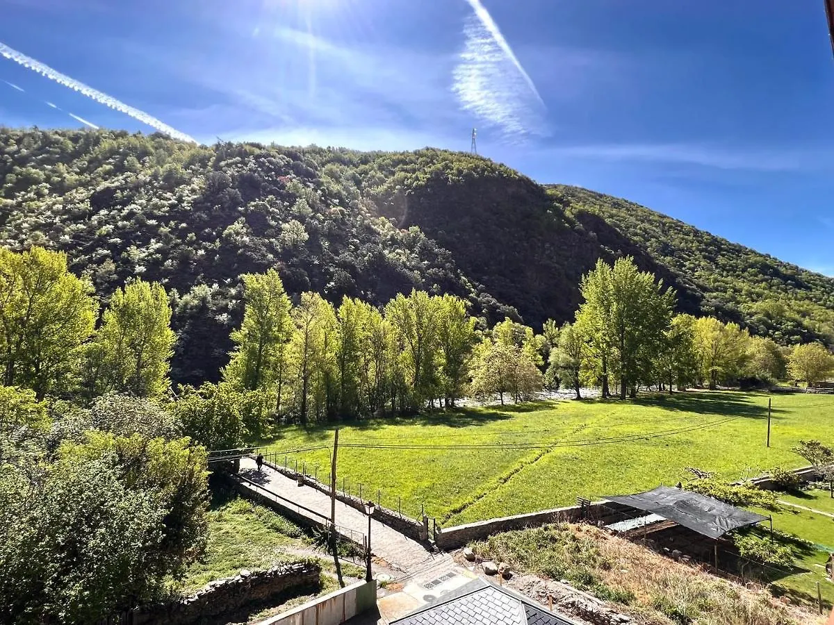 Apartament La Noguera - L'Amfitriona Rialp 0*,  España