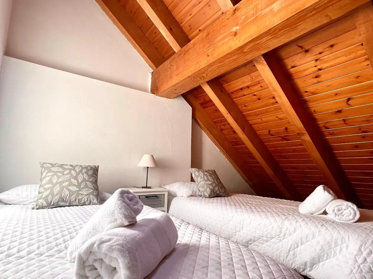 Apartament La Noguera - L'Amfitriona Rialp 0*,