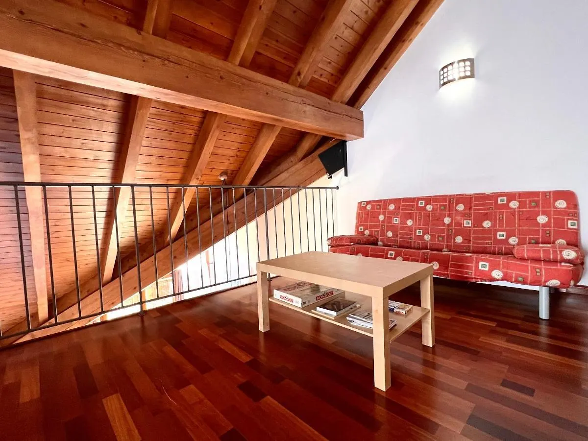 Apartament La Noguera - L'Amfitriona Rialp Apartment